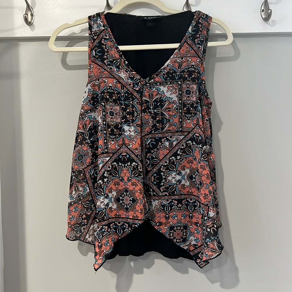 Patterned Sleeveless Top
